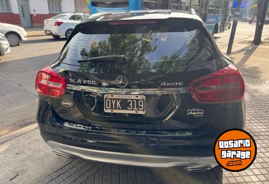 Autos - Mercedes Benz GLA 250 4 matic 2016 Nafta 115000Km - En Venta