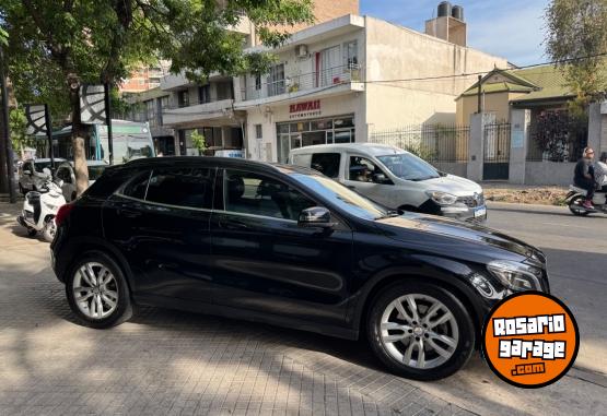 Autos - Mercedes Benz GLA 250 4 matic 2016 Nafta 115000Km - En Venta