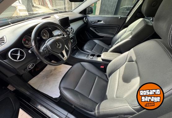 Autos - Mercedes Benz GLA 250 4 matic 2016 Nafta 115000Km - En Venta