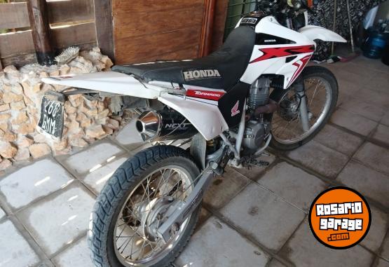 Motos - Honda TORNADO LLEVADA 300 C.C. 2010 Nafta 56000Km - En Venta