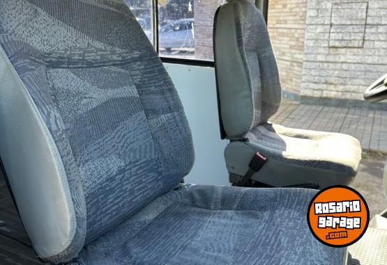 Utilitarios - Renault Master 2010 Diesel 180000Km - En Venta