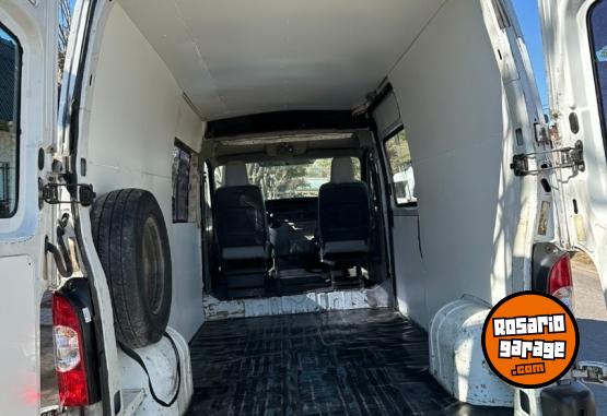 Utilitarios - Renault Master 2010 Diesel 180000Km - En Venta