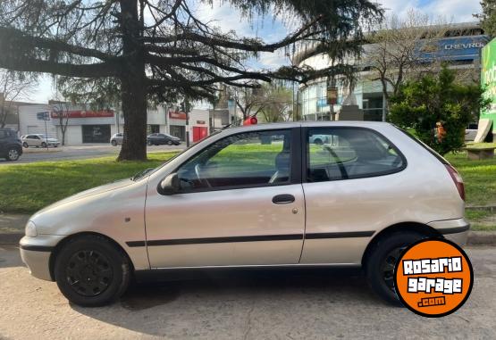 Autos - Fiat Palio 2000 Nafta 230000Km - En Venta