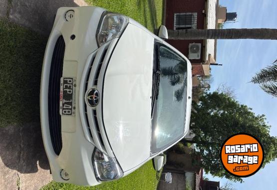 Autos - Toyota Etios 2015 Nafta 284000Km - En Venta
