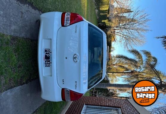 Autos - Toyota Etios 2015 Nafta 284000Km - En Venta