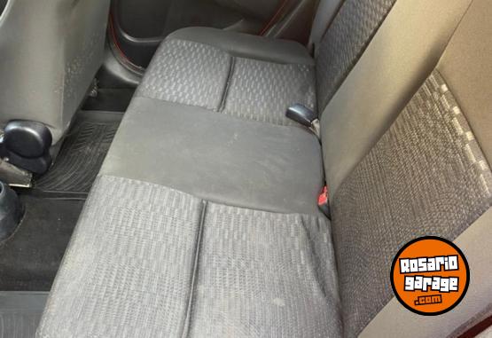 Autos - Toyota Etios 2014 Nafta 127000Km - En Venta