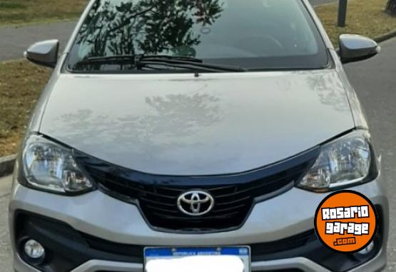 Autos - Toyota Etios 2018 Nafta 65000Km - En Venta