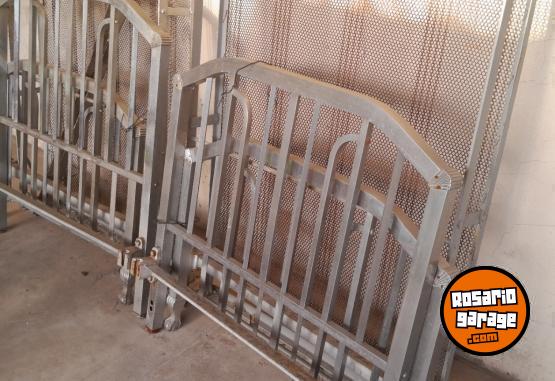 Hogar - Cama antigua de hierro y bronce - En Venta