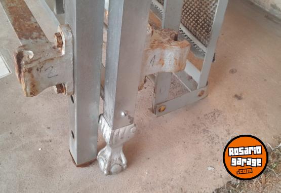 Hogar - Cama antigua de hierro y bronce - En Venta