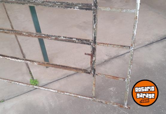 Hogar - Ventana tipo ventiluz - En Venta