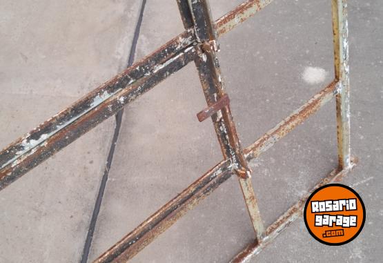 Hogar - Ventana tipo ventiluz - En Venta