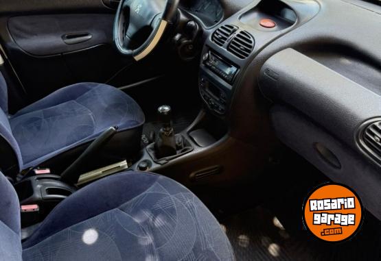 Autos - Peugeot 206 2003 Nafta 111111Km - En Venta