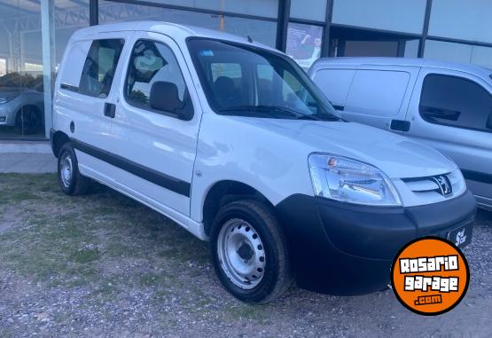 Utilitarios - Peugeot Partner 1.6 confort 5p 2019 Nafta 96000Km - En Venta