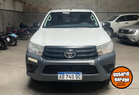 Camionetas - Toyota HILUX CABINA SIMPLE 2019 Diesel 198000Km - En Venta