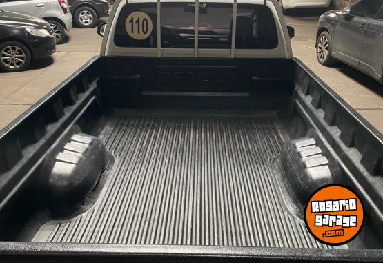 Camionetas - Toyota HILUX CABINA SIMPLE 2019 Diesel 198000Km - En Venta