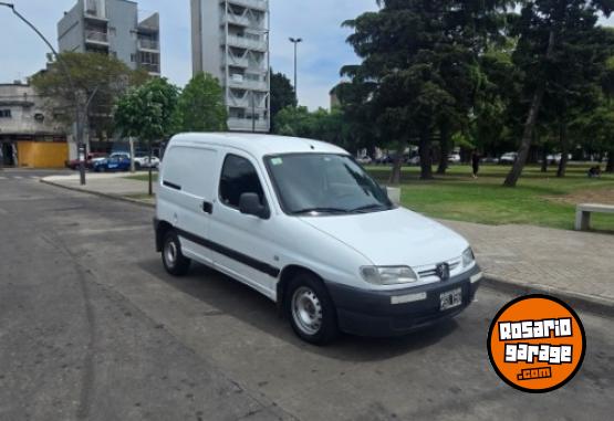 Utilitarios - Peugeot Partner 2008 Diesel  - En Venta