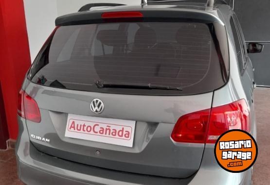 Autos - Volkswagen SURAN 1.6 N 2010 Nafta 185000Km - En Venta