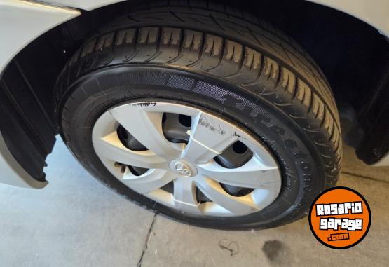 Autos - Toyota Etios 2015 Nafta 90000Km - En Venta