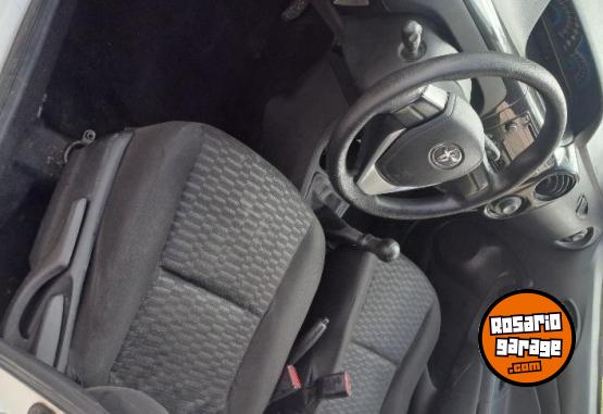 Autos - Toyota Etios xs 2015 Nafta 11111Km - En Venta