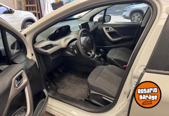 Autos - Peugeot 208 2017 Nafta 65000Km - En Venta
