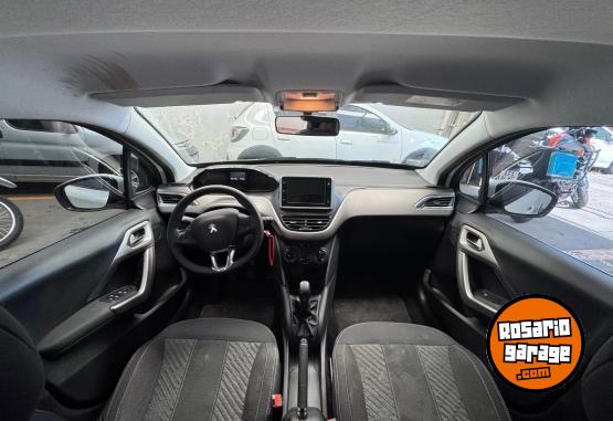Autos - Peugeot 208 2017 Nafta 65000Km - En Venta