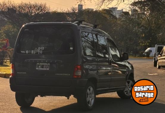 Utilitarios - Peugeot Partner 2012 Diesel 180000Km - En Venta