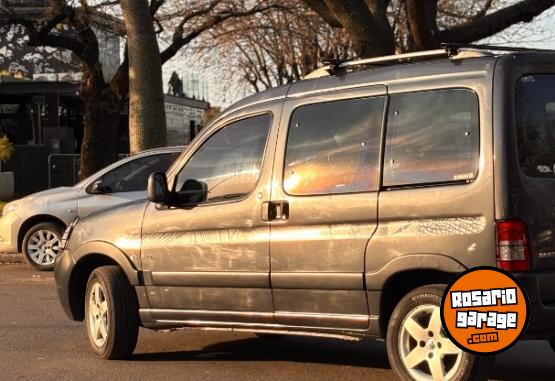 Utilitarios - Peugeot Partner 2012 Diesel 180000Km - En Venta