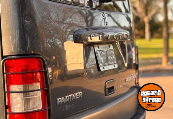 Utilitarios - Peugeot Partner 2012 Diesel 180000Km - En Venta
