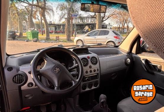 Utilitarios - Peugeot Partner 2012 Diesel 180000Km - En Venta