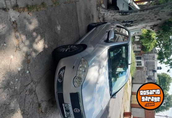 Autos - Fiat Siena atracttive 2011 Nafta 148000Km - En Venta