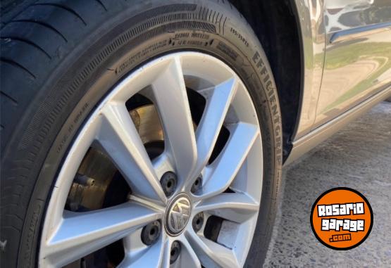 Autos - Volkswagen Suran trendline MSI 2015 Nafta 84000Km - En Venta