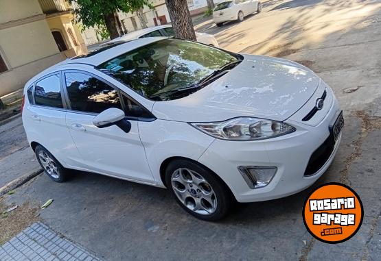 Autos - Ford Fiesta Kinetic 2010 Nafta 170000Km - En Venta