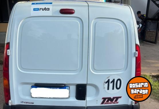 Utilitarios - Renault Kangoo 2016 GNC 195000Km - En Venta