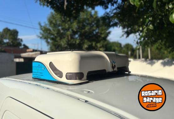 Utilitarios - Renault Kangoo 2016 GNC 195000Km - En Venta