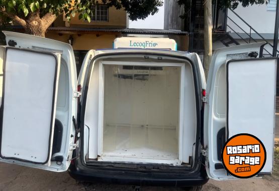 Utilitarios - Renault Kangoo 2016 GNC 195000Km - En Venta