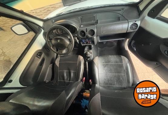 Utilitarios - Renault Kangoo 2016 GNC 195000Km - En Venta