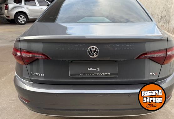 Autos - Volkswagen Vento 2018 Nafta 70000Km - En Venta