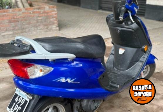 Motos - Suzuki AN 125 2012 Nafta 23000Km - En Venta