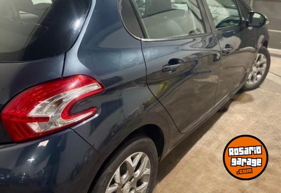 Autos - Peugeot 208 2015 Nafta 11111Km - En Venta