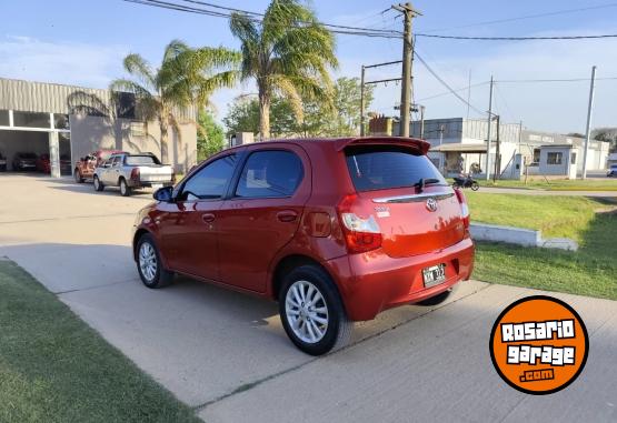 Autos - Toyota Etios XLS 1.5 MT 5P 2014 Nafta 90690Km - En Venta