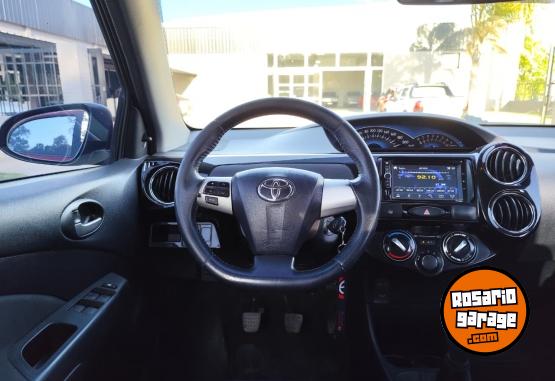 Autos - Toyota Etios XLS 1.5 MT 5P 2014 Nafta 90690Km - En Venta