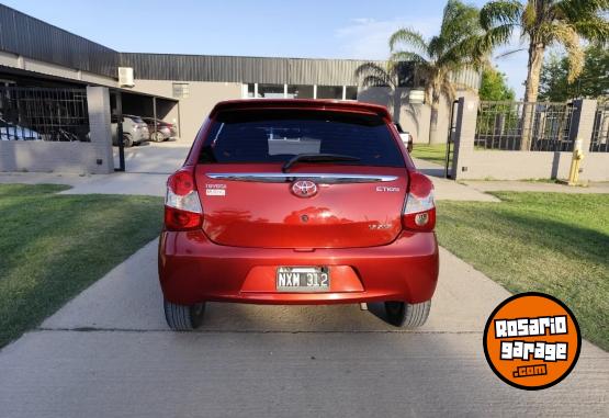 Autos - Toyota Etios XLS 1.5 MT 5P 2014 Nafta 90690Km - En Venta