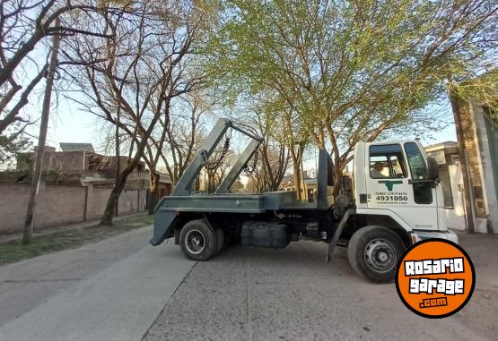Camiones y Gr�as - FORD CARGO 1517 PORTAVOLQUETES - En Venta