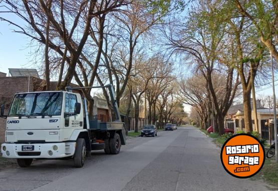 Camiones y Gr�as - FORD CARGO 1517 PORTAVOLQUETES - En Venta