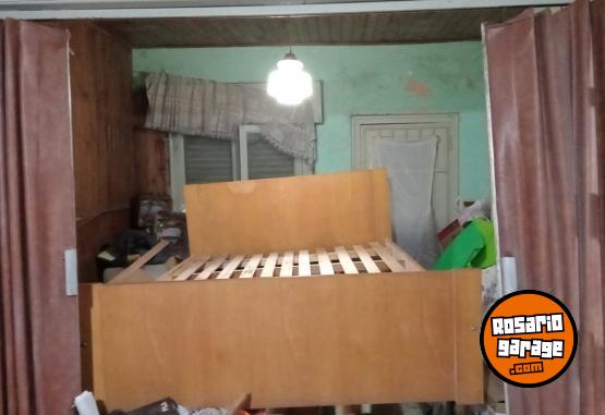 Hogar - CAMA MATRIMONIAL CON COLCHON Y CAMA DE 1 PLAZA - En Venta
