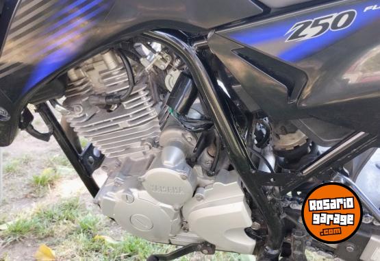 Motos - Yamaha Xtz 250 lander 2011 Nafta 38500Km - En Venta