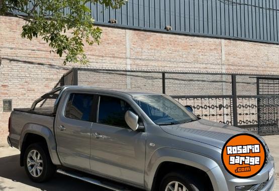 Camionetas - Volkswagen Amarok v6 highline 2022 Diesel 35000Km - En Venta
