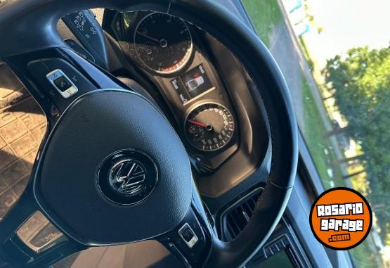Camionetas - Volkswagen Amarok v6 highline 2022 Diesel 35000Km - En Venta