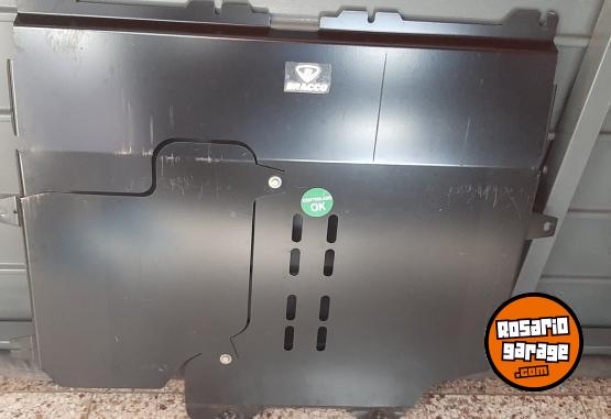 Accesorios para Autos - Liquido!! Chapón cubre Carter para Corolla Cross - En Venta