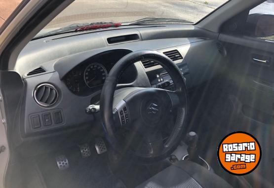 Autos - Suzuki Swift 2009 Nafta 123000Km - En Venta